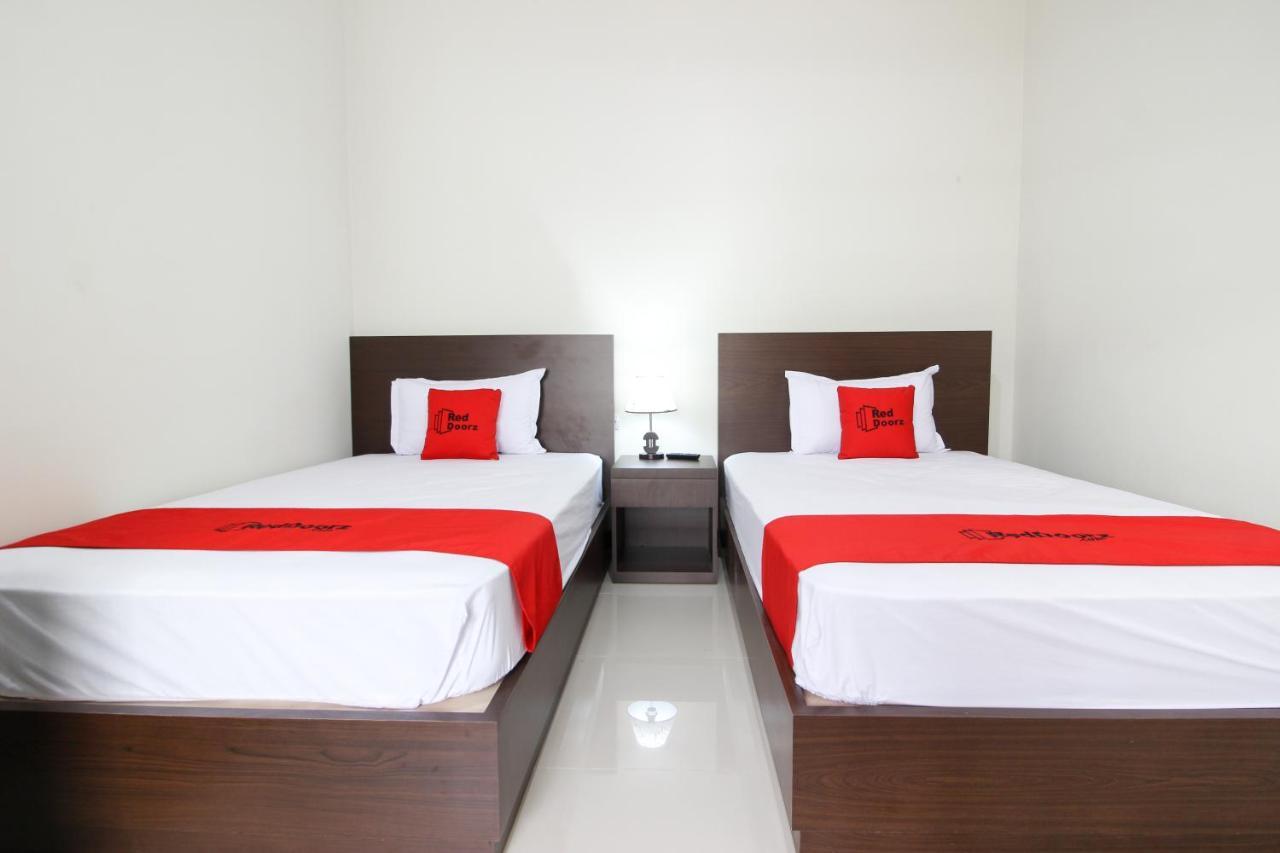 RedDoorz Syariah Plus @ Jakal Bawah 3 Kejayan Bagian luar foto